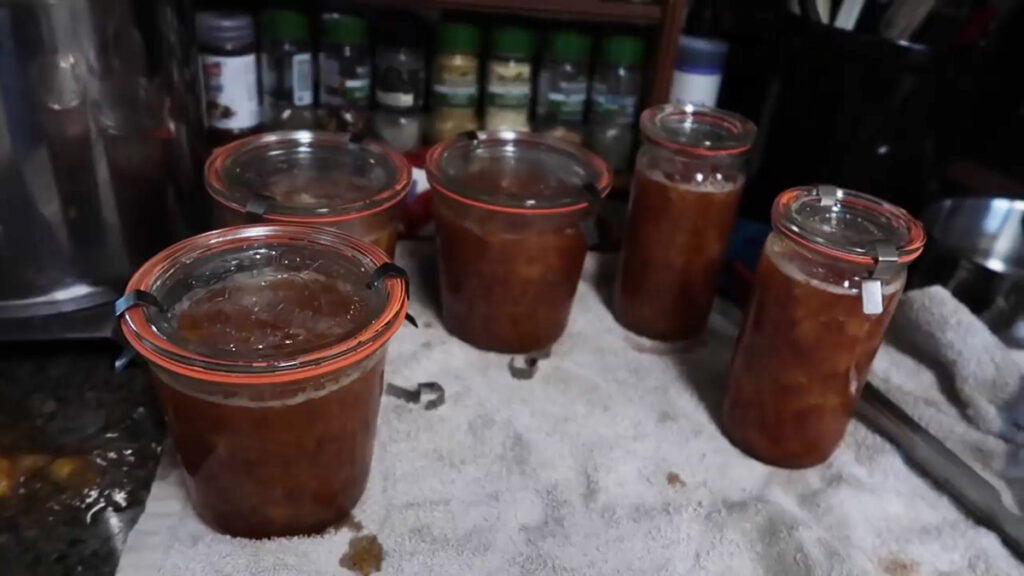 Several weck jars filled with jam.