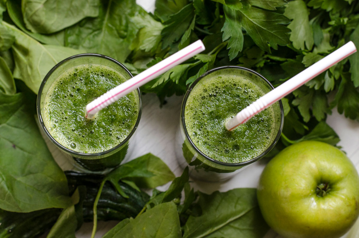 https://rootsandrefuge.com/wp-content/uploads/2022/07/Green-Juices_RR.jpg